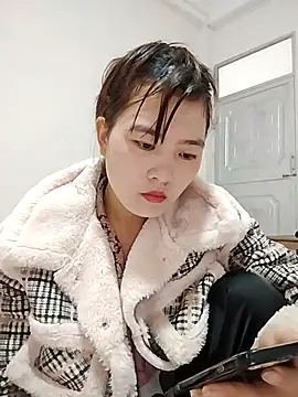 Snapshot of Queen-love45 chatting on 02/25/26, 03:05 Queen-love45 online show from 02/25/26, 03:05