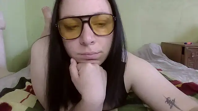 MillaSourety online show from 03/24/26, 07:46