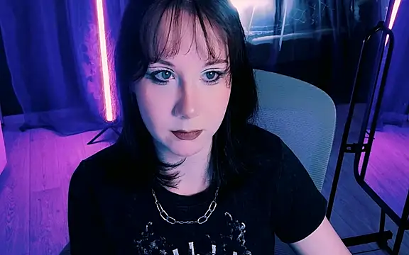 Snapshot of marty_bree chatting on 06/28/26, 04:57 marty bree online show from 06/28/26, 04:57