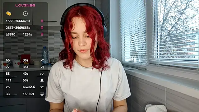 Snapshot of CalandraRolon chatting on 02/15/26, 02:03 CalandraRolon online show from 02/15/26, 02:03