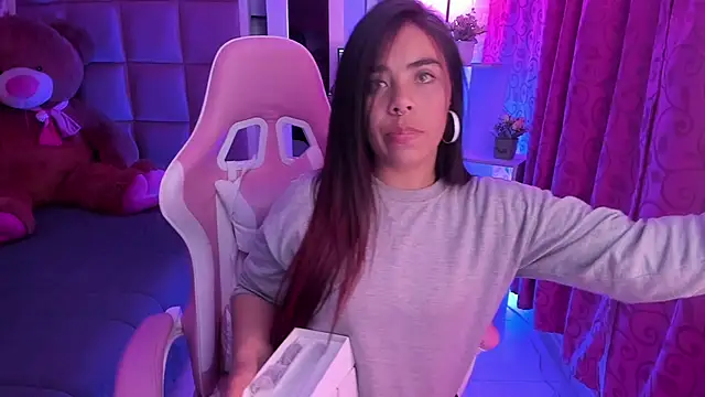 Snapshot of liany_taylor chatting on 02/25/26, 02:54 liany taylor online show from 02/25/26, 02:54