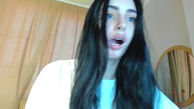 Snapshot of Lesyalisss chatting on 06/15/26, 04:53 Lesyalisss online show from 06/15/26, 04:53