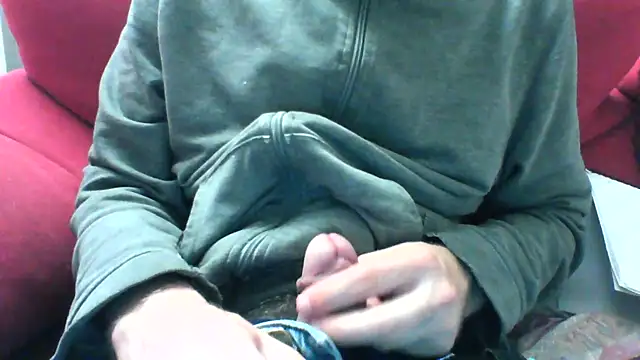 Snapshot of andre_italy chatting on 05/12/26, 08:50 andre italy online show from 05/12/26, 08:50