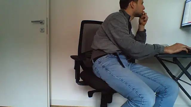 Snapshot of andre_italy chatting on 05/15/26, 02:57 andre italy online show from 05/15/26, 02:57