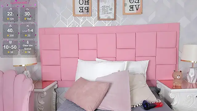 Snapshot of dolly_kitter chatting on 02/14/26, 11:29 dolly kitter online show from 02/14/26, 11:29