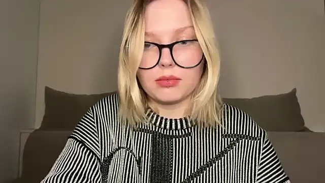 Ophelia Ritz online show from 03/25/26, 11:22