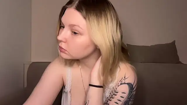 Ophelia Ritz online show from 03/28/26, 09:14