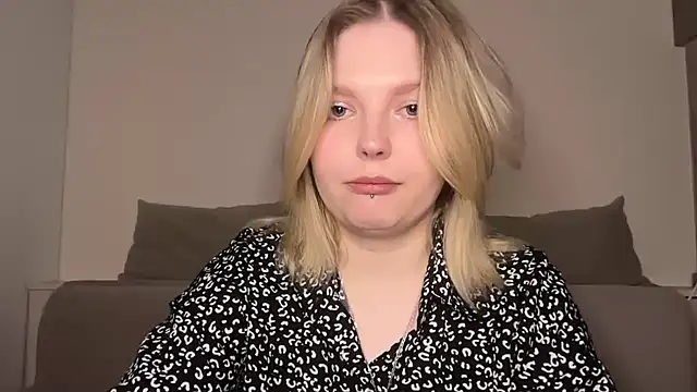 Ophelia Ritz online show from 04/06/26, 11:16