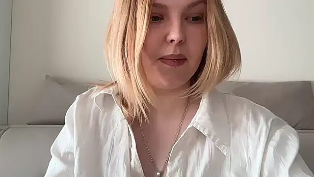 Ophelia Ritz online show from 06/05/26, 06:52