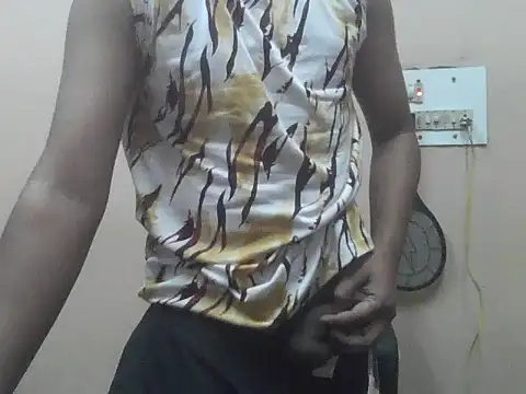 Snapshot of chocolatesboy143 chatting on 02/26/26, 04:06 chocolatesboy143 online show from 02/26/26, 04:06