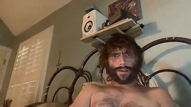 Snapshot of TrndSettr chatting on 07/27/26, 11:01 TrndSettr online show from 07/27/26, 11:01