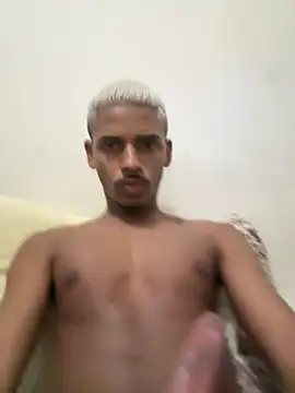 Snapshot of pretin19cm1 chatting on 04/16/26, 09:39 pretin19cm1 online show from 04/16/26, 09:39