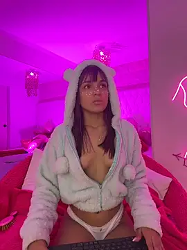 Snapshot of Kitty_madness chatting on 02/16/26, 11:01 Kitty madness online show from 02/16/26, 11:01