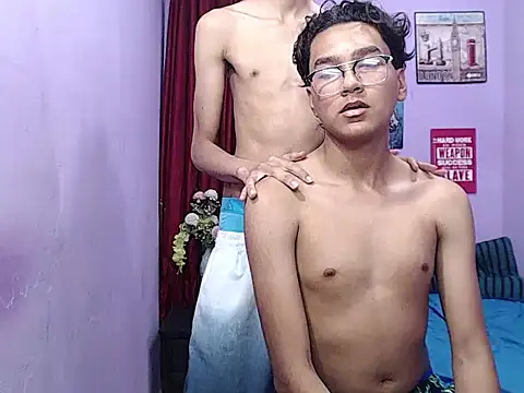 Snapshot of sexys_bigcock_ chatting on 03/13/26, 11:44 sexys bigcock online show from 03/13/26, 11:44