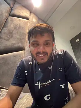 Snapshot of Rocky_mental chatting on 02/23/26, 04:48 Rocky mental online show from 02/23/26, 04:48