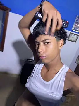 Snapshot of Adan21_cm chatting on 07/16/26, 04:07 Adan21 cm online show from 07/16/26, 04:07
