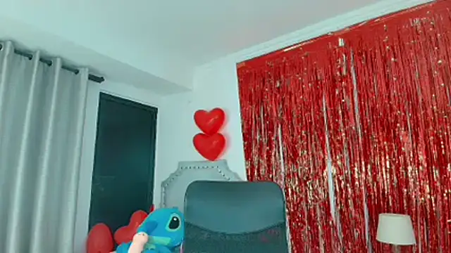 Snapshot of paulina_ponce chatting on 02/14/26, 03:36 paulina ponce online show from 02/14/26, 03:36