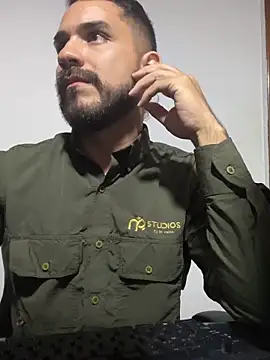 Snapshot of noa_desire chatting on 02/05/26, 09:30 noa desire online show from 02/05/26, 09:30