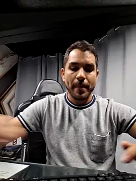 Snapshot of noa_desire chatting on 02/27/26, 10:21 noa desire online show from 02/27/26, 10:21