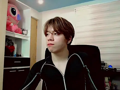 duvisex19 online show from 03/24/26, 02:38