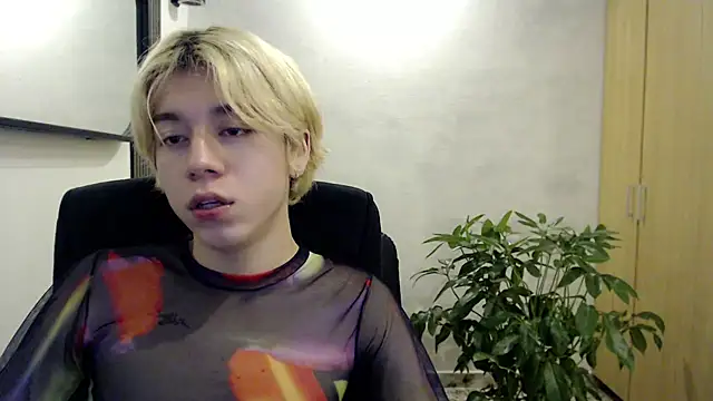 duvisex19 online show from 07/23/26, 01:30