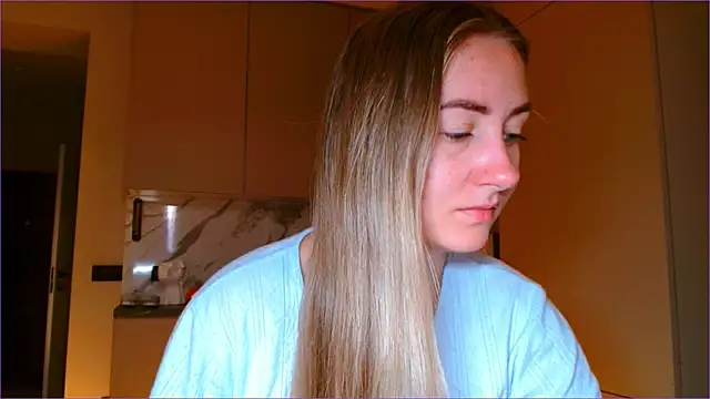 BluueSilk online show from 11/18/25, 06:18