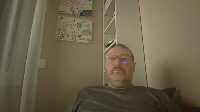 doudou310 online show from 02/06/26, 05:34