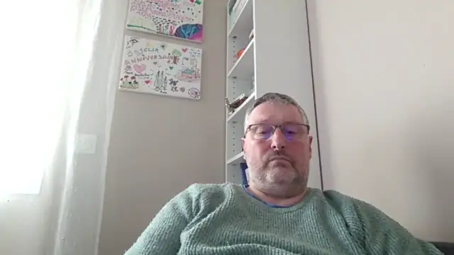 doudou310 online show from 02/15/26, 09:41