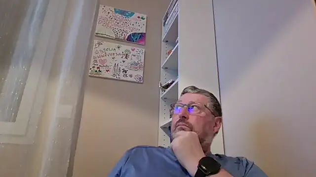 doudou310 online show from 02/26/26, 04:55