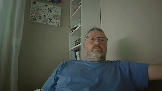 doudou310 online show from 04/18/26, 04:38