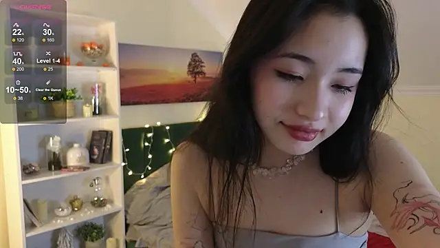 Snapshot of Noiry_Vuvez chatting on 03/03/26, 06:36 Noiry Vuvez online show from 03/03/26, 06:36