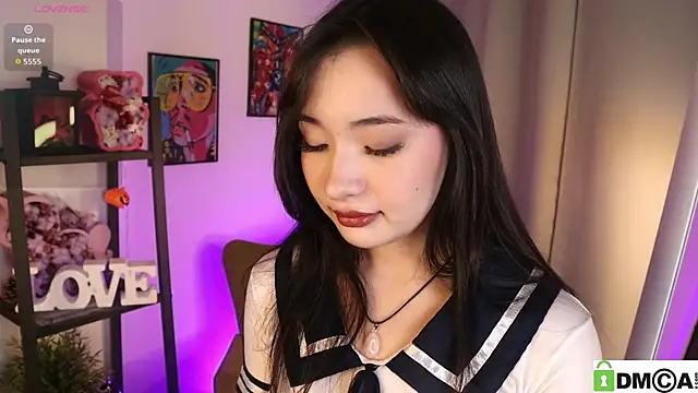 Noiry Vuvez online show from 04/23/26, 08:11