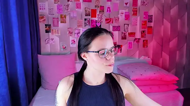 Alanna Pow online show from 04/19/26, 03:06