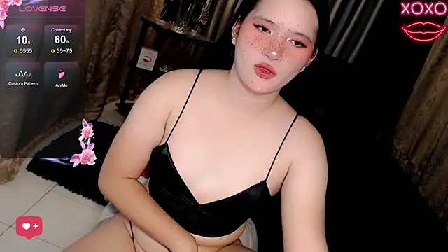 Snapshot of IsabellaXoXo69 chatting on 05/14/26, 01:23 IsabellaXoXo69 online show from 05/14/26, 01:23