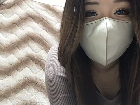 Snapshot of yurina_yurina0125 chatting on 02/17/26, 02:02 yurina yurina0125 online show from 02/17/26, 02:02