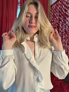 Snapshot of LovelyMiu chatting on 02/14/26, 10:12 LovelyMiu online show from 02/14/26, 10:12