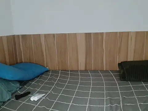 LatinLeone online show from 04/22/26, 03:24