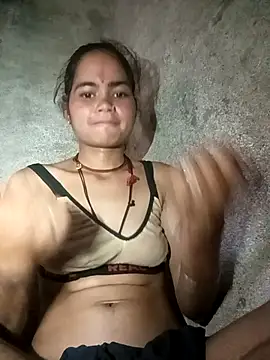 Sunali Bendre online show from 04/23/26, 12:29