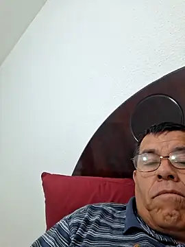 Snapshot of eros3442 chatting on 02/07/26, 02:15 eros3442 online show from 02/07/26, 02:15