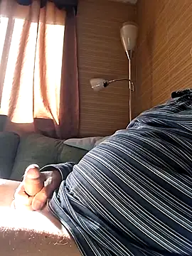 Snapshot of eros3442 chatting on 02/07/26, 04:33 eros3442 online show from 02/07/26, 04:33