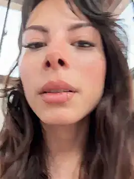 Isalove99 online show from 04/07/26, 01:22