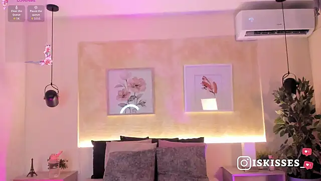 Snapshot of IsabellaSweet__ chatting on 03/03/26, 03:34 IsabellaSweet online show from 03/03/26, 03:34