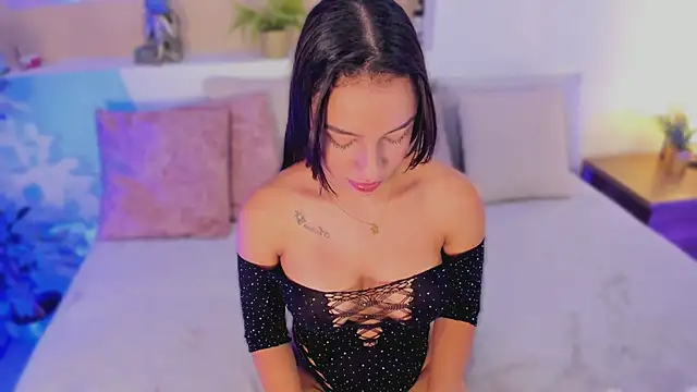 xiomara cortes online show from 04/06/26, 07:48