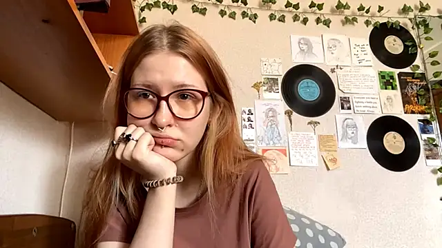 LaureenVielma online show from 04/22/26, 08:28