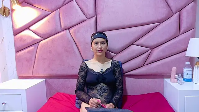 Snapshot of zhilakya chatting on 02/06/26, 06:22 zhilakya online show from 02/06/26, 06:22