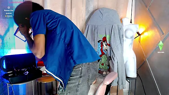 Walkers05 online show from 03/31/26, 01:40