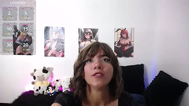 Snapshot of AlexmucciXXX chatting on 02/17/26, 07:42 AlexmucciXXX online show from 02/17/26, 07:42