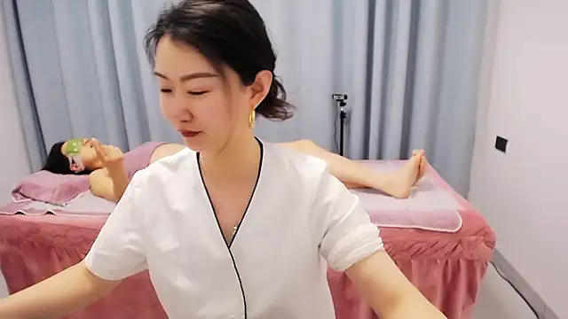 anne2026 online show from 06/08/26, 01:20