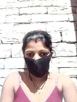 Snapshot of Divya-11431 chatting on 03/07/26, 04:04 Divya-11431 online show from 03/07/26, 04:04