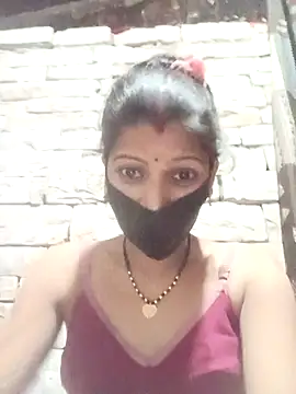 Snapshot of Divya-11431 chatting on 03/11/26, 03:18 Divya-11431 online show from 03/11/26, 03:18